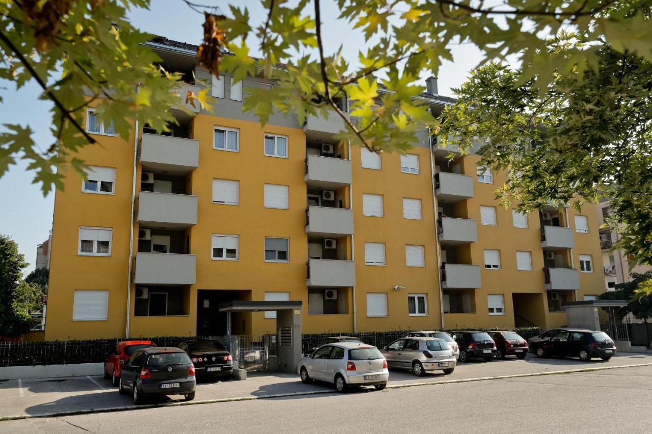 City Park Apartment Čačak 外观 照片